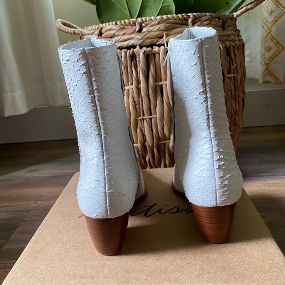 Matisse Caty White Leather Snakeskin Western Boot - Picture 3 of 4